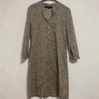 アーペーセー(A.P.C)の花柄ワンピース(ひざ丈ワンピース)