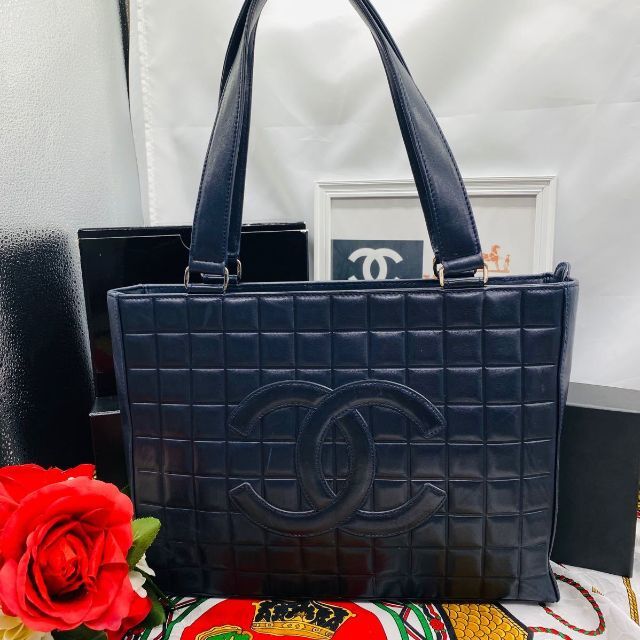 上等な シャネル - CHANEL CHANEL ネイビー トートバッグ チョコバー デカココマーク トートバッグ 上等な シャネル - CHANEL CHANEL ネイビー トートバッグ チョコバー デカココマーク トートバッグ
