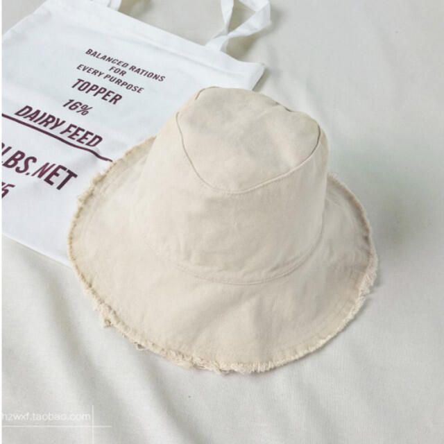 フリンジハット／ホワイト 白 バケットハット 小顔 紫外線対策 夏 海 レディースの帽子(ハット)の商品写真