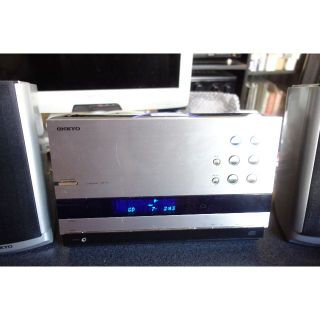 オンキヨー(ONKYO)の【ONKYO】CDレシ－バーX-T2CR【ＡM.ＦMアンテナ、ipodドッグ付き(アンプ)