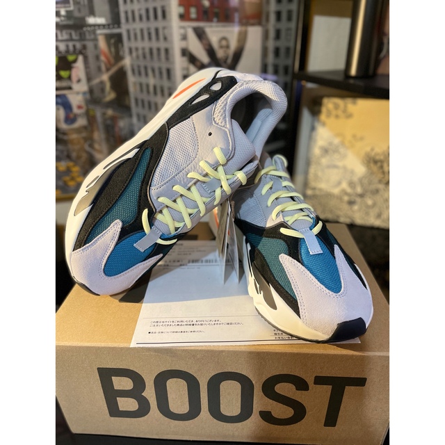 adidas YEEZY BOOST 700