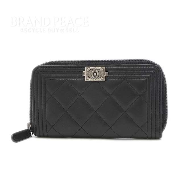 CHANEL(シャネル)のシャネル ボーイシャネル スモール ラウンドジップ 中財布 ラムスキン ブラック レディースのファッション小物(財布)の商品写真