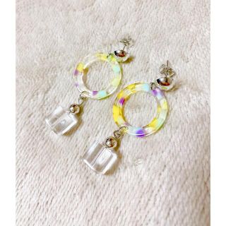 【新品】アクリルリングピアス 春夏(ピアス)