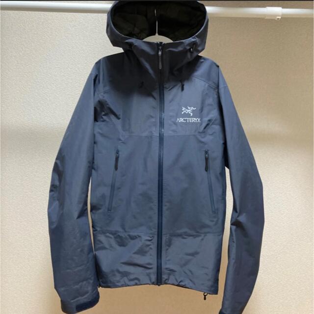 ARC'TERYX(アークテリクス)のアークテリクス　ベータslハイブリッド　メンズXS マウンテンパーカ メンズのジャケット/アウター(マウンテンパーカー)の商品写真