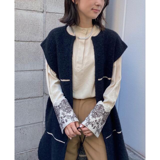 Ameri VINTAGE(アメリヴィンテージ)のAMERI☆ MOUTON LIKE KNIT VEST☆BLK レディースのトップス(ベスト/ジレ)の商品写真