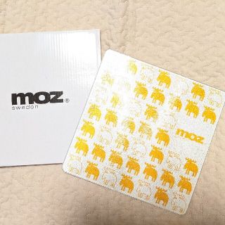 【新品】mozガラスのカッティングボード《非売品》(調理道具/製菓道具)