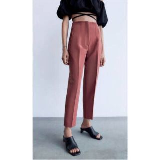 ザラ(ZARA)のZARA ハイウエストパンツ(マルサラ/サイズXS)(カジュアルパンツ)