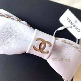 シャネル CHANEL 新品 ココマーク リボン レザー バレッタ 白 ホワイト