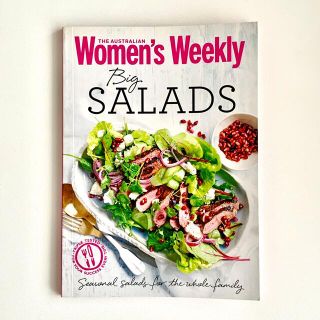 専用ページです洋書 women's weekly big salaeas 料理本(洋書)