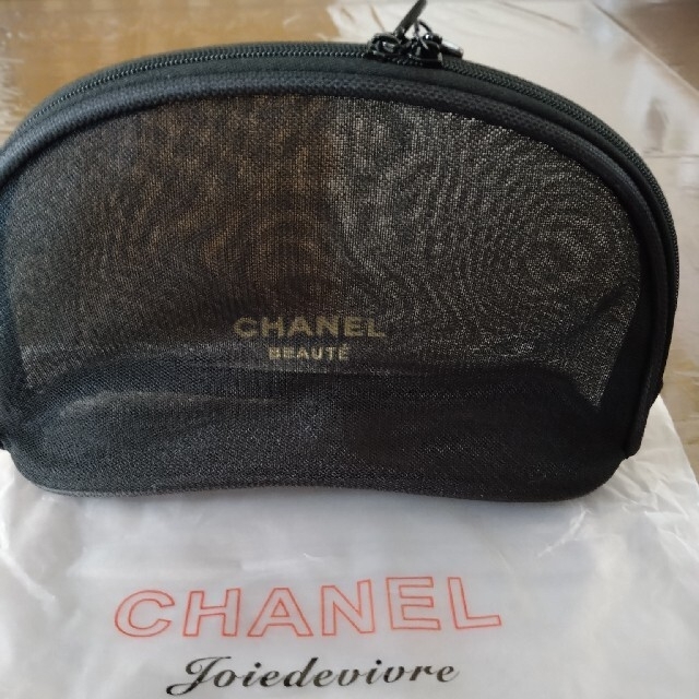 CHANEL(シャネル)のシャネル　ノベルティコスメポーチ レディースのファッション小物(ポーチ)の商品写真