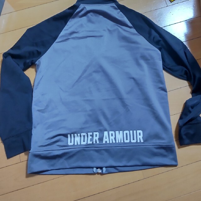 UNDER ARMOUR(アンダーアーマー)のジャージ上 キッズ/ベビー/マタニティのキッズ服男の子用(90cm~)(ジャケット/上着)の商品写真