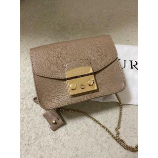 フルラ(Furla)の【美品】FURLA メトロポリス ショルダーバッグ　グレージュ(ショルダーバッグ)