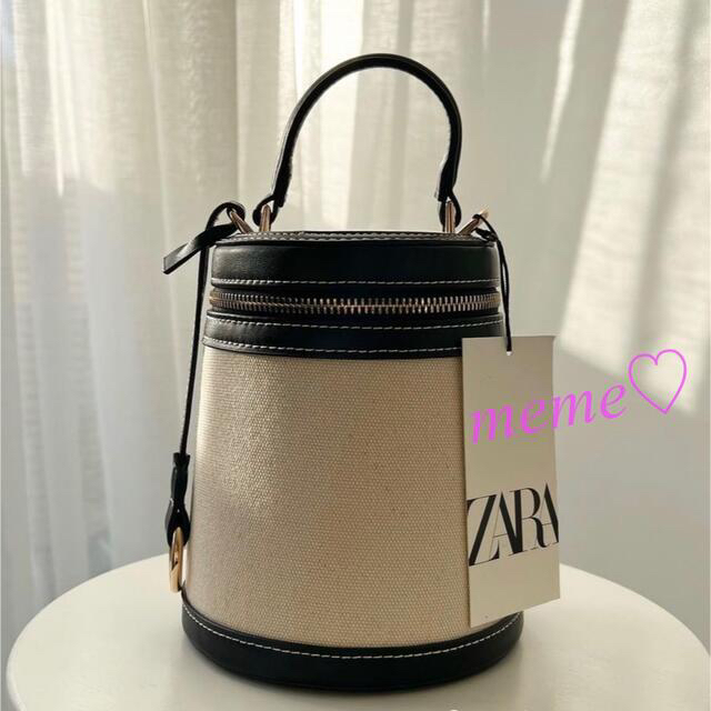 ZARA(ザラ)の【完売/新品】ZARA コントラスト ボックス バッグ　クロスボディ レディースのバッグ(ショルダーバッグ)の商品写真