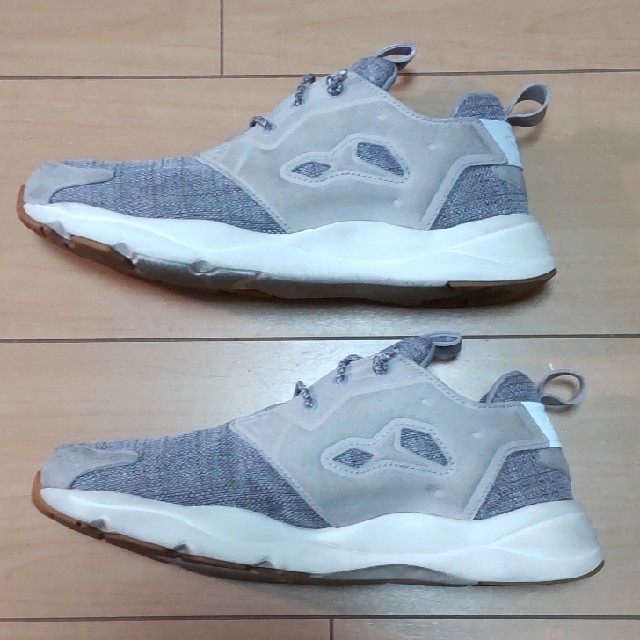 Reebok(リーボック)のリーボック 25.5 スニーカー ライトグレー 中古 メンズの靴/シューズ(スニーカー)の商品写真