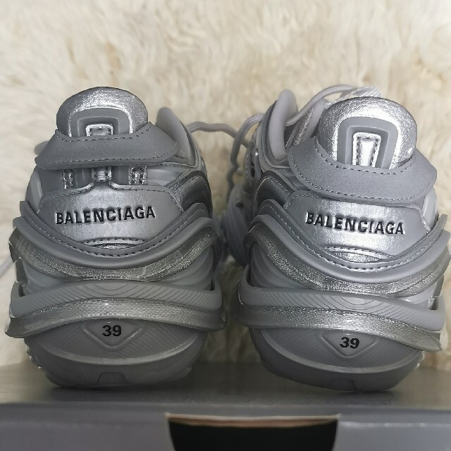 BALENCIAGA - balenciaga 20ss tyrex 39 シルバーの通販 by BALENCIAGA - balenciaga 20ss tyrex 39 シルバーの通販 by