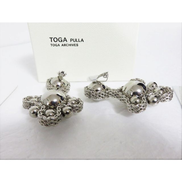 新品 TOGA PULLA Clover earrings シルバー トーガ 2