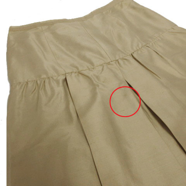 NATURAL BEAUTY(ナチュラルビューティー)のナチュラルビューティー スカート ひざ丈 シルク100％ 半光沢 ベージュ S レディースのスカート(ひざ丈スカート)の商品写真