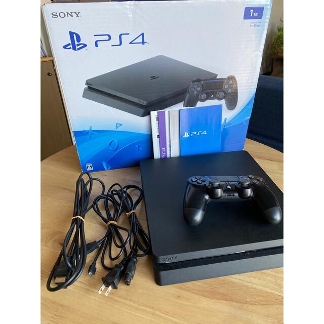 PlayStation 4 ジェット・ブラック 1TB(CUH-2000BB01