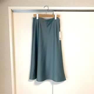 ユニクロ(UNIQLO)の新品未使用　UNIQLO フレアスカート(ロングスカート)