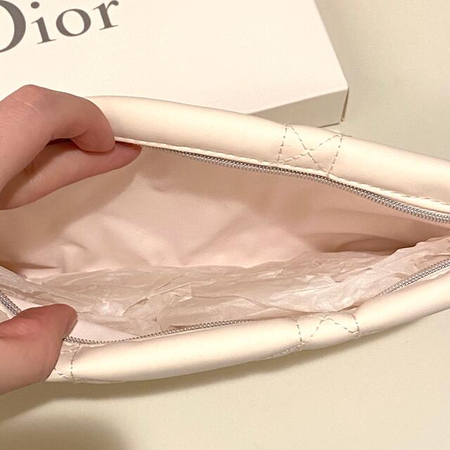 Dior(ディオール)のDior ポーチ オフホワイト クラッチバッグ レディースのファッション小物(ポーチ)の商品写真
