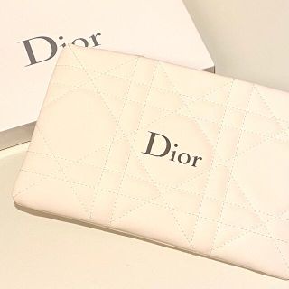 ディオール(Dior)のDior ポーチ オフホワイト クラッチバッグ(ポーチ)