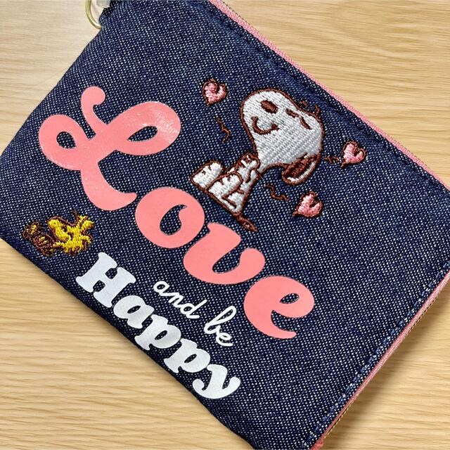 SNOOPY(スヌーピー)の【PEANUTS】スヌーピー刺繍入小銭入れ付パスケース ピンク レディースのファッション小物(名刺入れ/定期入れ)の商品写真