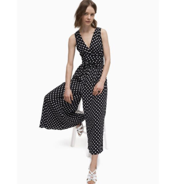 kate spade new york(ケイトスペードニューヨーク)の新品❣️ケイトスペード オールインワン 春服 ドット柄 夏服 サロペット レディースのパンツ(オールインワン)の商品写真