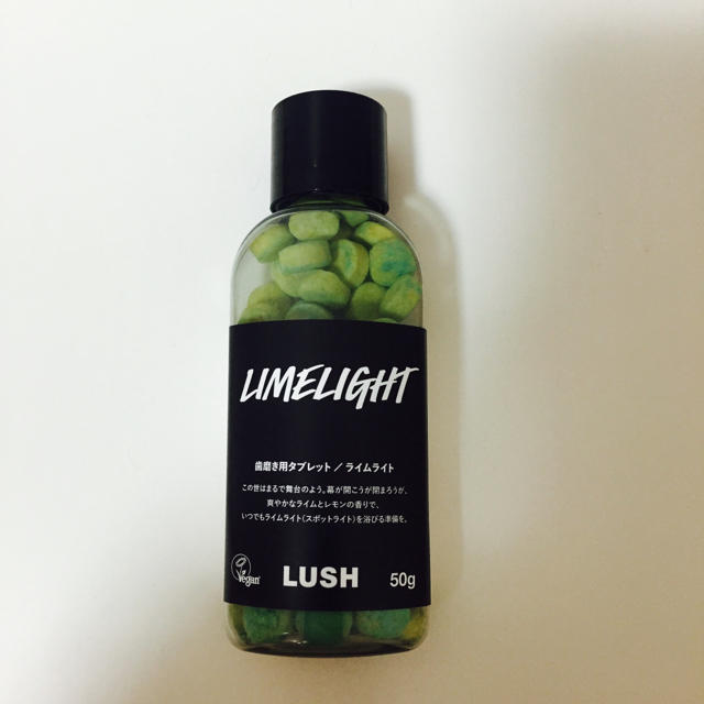 LUSH(ラッシュ)の【ヴィヴィアン様専用】LUSH/ラッシュ 歯磨き用タブレット ライムミント コスメ/美容のオーラルケア(歯磨き粉)の商品写真