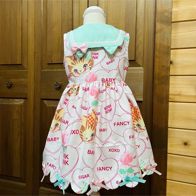 ハンドメイド　ダイナー猫ちゃんセーラーワンピ キッズ/ベビー/マタニティのキッズ服女の子用(90cm~)(ワンピース)の商品写真