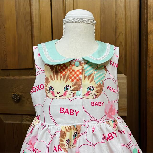 ハンドメイド　ダイナー猫ちゃんセーラーワンピ キッズ/ベビー/マタニティのキッズ服女の子用(90cm~)(ワンピース)の商品写真