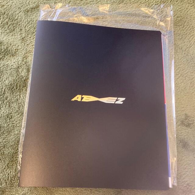 ATEEZ バインダー  トレカケース アチズ FC限定 エンタメ/ホビーのCD(K-POP/アジア)の商品写真