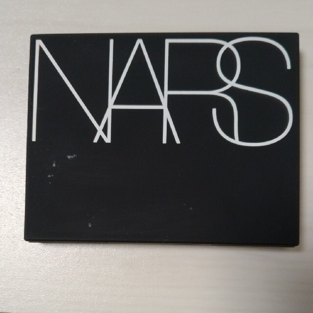 NARS(ナーズ)のNARS ハイライティングパウダー コスメ/美容のベースメイク/化粧品(フェイスカラー)の商品写真