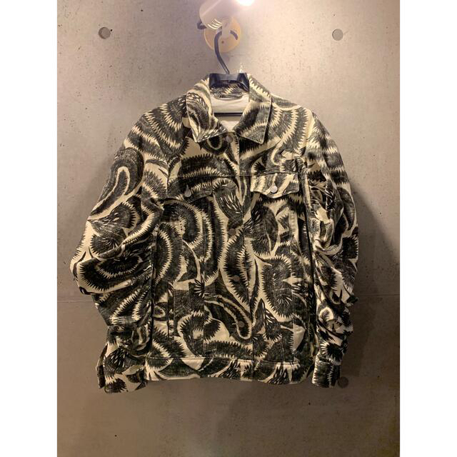 DRIES VAN NOTEN(ドリスヴァンノッテン)のDRIES VAN NOTEN 18aw ジャケット レディースのジャケット/アウター(Gジャン/デニムジャケット)の商品写真