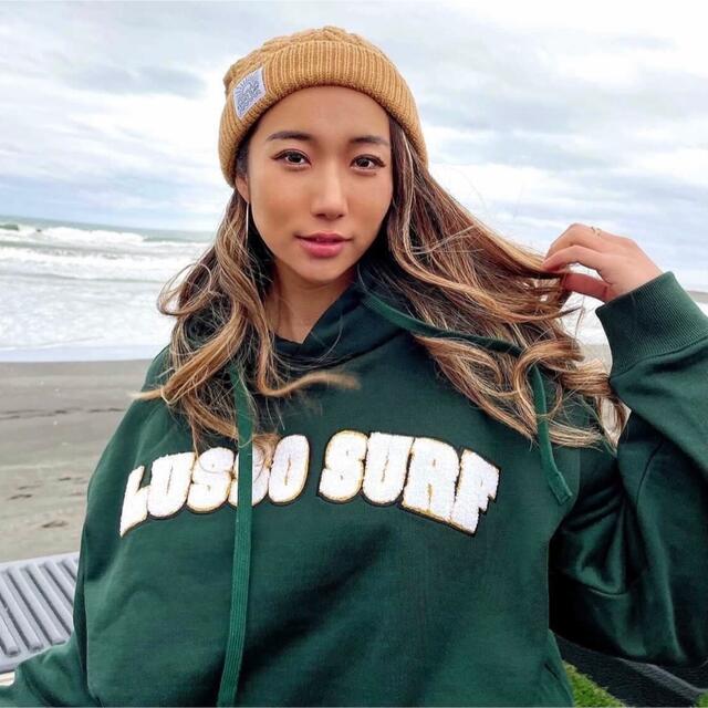 STUSSY - カップルコーデに☆LUSSO SURF 刺繍ロゴパーカー グリーン L