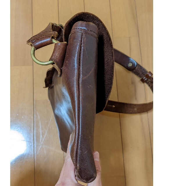 SLOW レザーショルダーバッグ メンズのバッグ(ショルダーバッグ)の商品写真