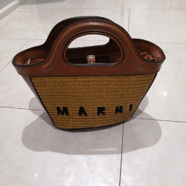 Marni(マルニ)のマルニ ショルダー かごバッグ レディースのバッグ(かごバッグ/ストローバッグ)の商品写真