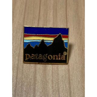 パタゴニア(patagonia)のpatagonia ブランドロゴ ピンバッジ (その他)