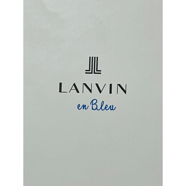 LANVIN en Bleu(ランバンオンブルー)のiPhone13用ケース　LANVIN en Bleu ランバンオンブルー スマホ/家電/カメラのスマホアクセサリー(モバイルケース/カバー)の商品写真