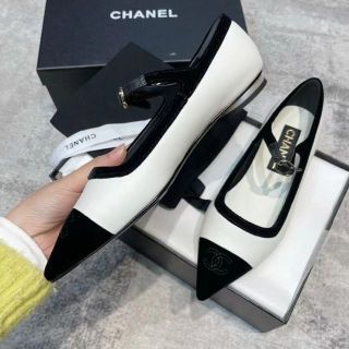 CHANEL - CHANEL スニーカー 37(23.5cm) 最新作の通販 by ヨシ
