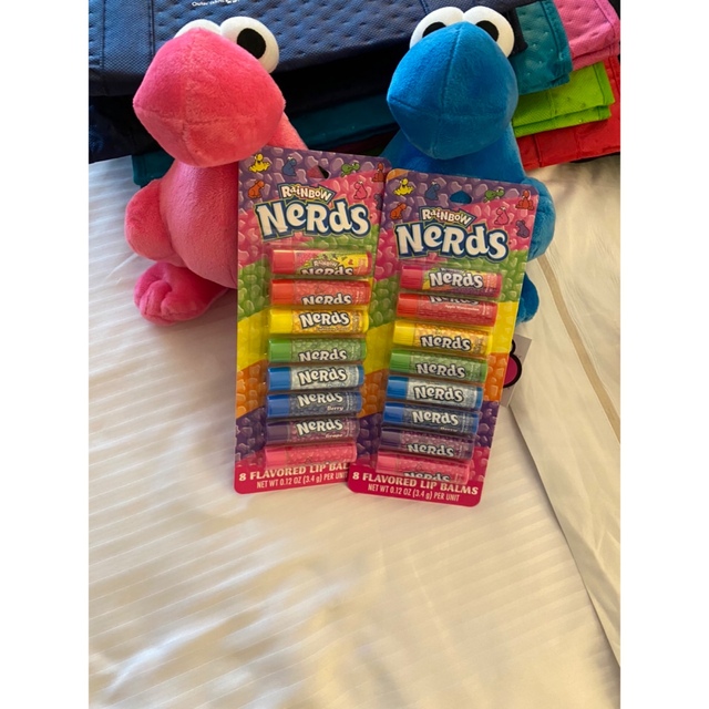 Nestle(ネスレ)のレア新品🍭日本未入荷🌈NeRds ナーズ　ぬいぐるみ　22cm エンタメ/ホビーのおもちゃ/ぬいぐるみ(ぬいぐるみ)の商品写真