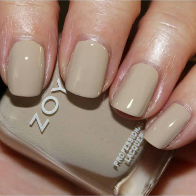 Essie(エッシー)のZOYA ゾーヤ ネイルラッカー ネイルカラー ZP586 コスメ/美容のネイル(マニキュア)の商品写真