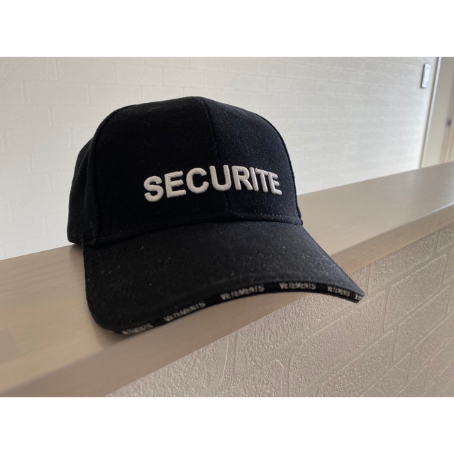 最終値下げ！vetements security cap