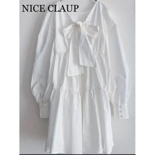 ナイスクラップ(NICE CLAUP)のナイスクラップ バックリボン ティアードカットソー ワンピース ブラウス 白(ミニワンピース)