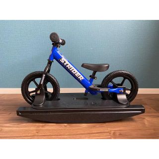 ストライダ(STRIDA)の【美品】ロッキングベース ストライダーオプションパーツ 台座のみ(自転車)