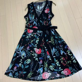 トミーヒルフィガー(TOMMY HILFIGER)のトミーヒルフィガー　花柄ワンピース♡(ひざ丈ワンピース)