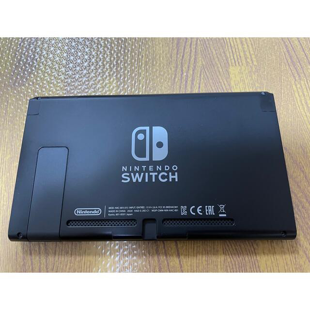任天堂Switch 本体　品