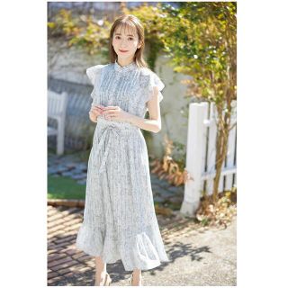 トッコ(tocco)のゆかち様、ラインフラワープリーツロングワンピース toccocloset(ロングワンピース/マキシワンピース)