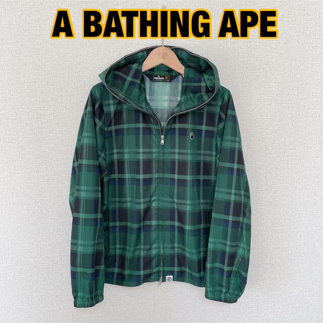 A BATHING APE(アベイシングエイプ)のBAPE✨CHECK NILON HOODIE JAKET✨ レディースのジャケット/アウター(ナイロンジャケット)の商品写真