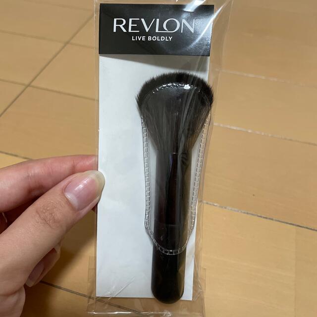 REVLON(レブロン)のレブロン　メイクブラシ コスメ/美容のメイク道具/ケアグッズ(ブラシ・チップ)の商品写真