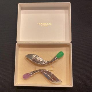 ヴァンドームアオヤマ(Vendome Aoyama)のvendome ブローチ　二つセット(ブローチ/コサージュ)